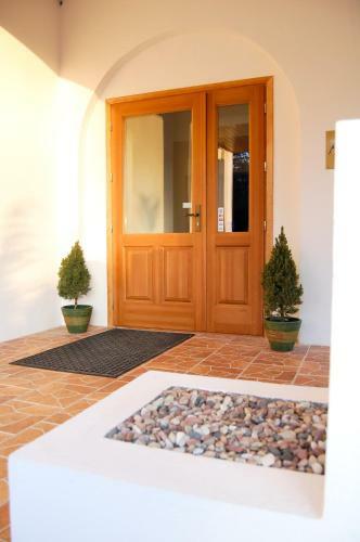 Hostal Guest House Karle