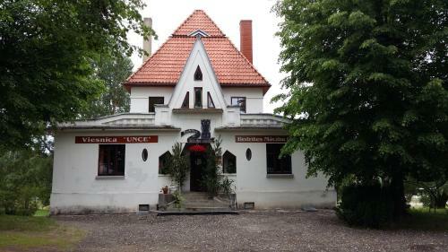 Hostal Unce 2