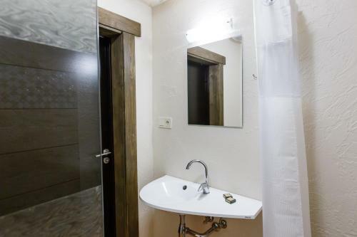Agate Hotel