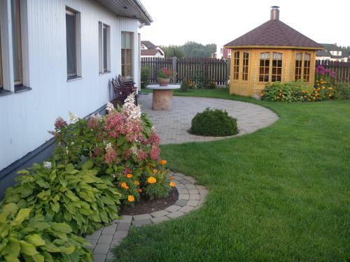 Cat Garden Riga Airport Apartments
