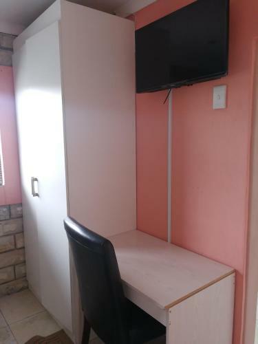 Hostal The Stone Guest House