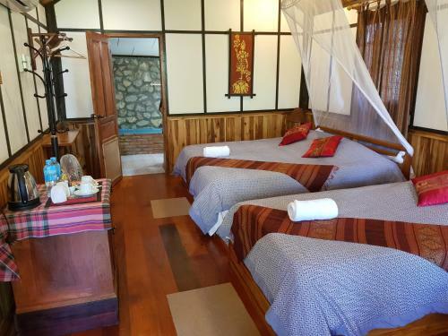 Hostal Thongbay Guesthouse