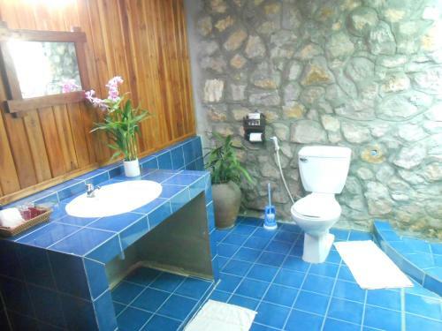 Hostal Thongbay Guesthouse
