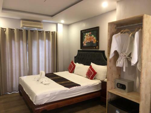 Hostal Oudomsouk City Center