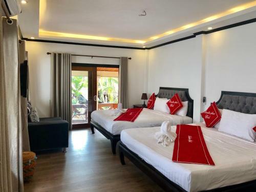 Hostal Oudomsouk City Center