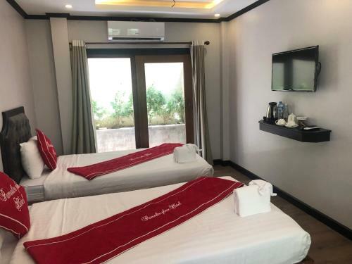 Hostal Oudomsouk City Center