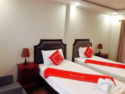Hostal Oudomsouk City Center
