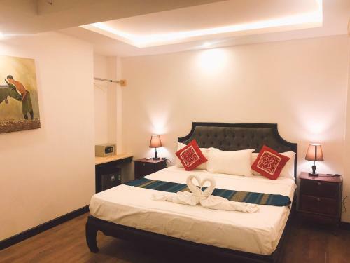 Hostal Oudomsouk City Center