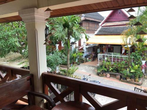 Hostal Oudomsouk City Center