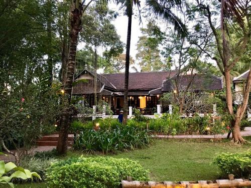 Hotel Santi Resort & Spa