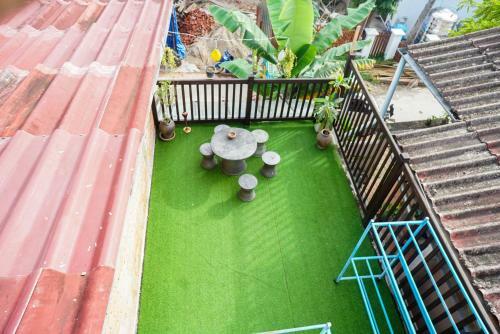 Hostal Frangipani Guesthouse
