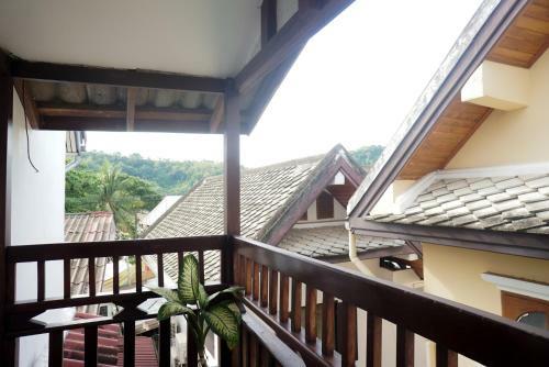 Hostal Frangipani Guesthouse