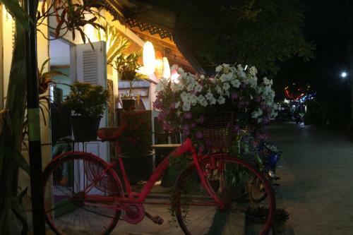 Hostal Frangipani Guesthouse