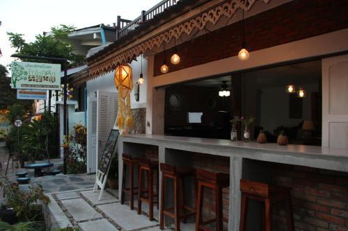 Hostal Frangipani Guesthouse