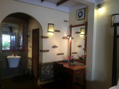 Hostal Chaluenxay Villa