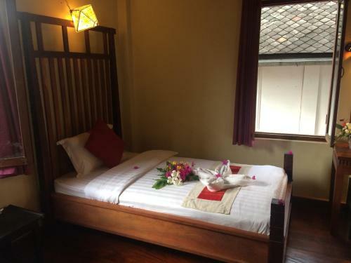 Hostal Chaluenxay Villa