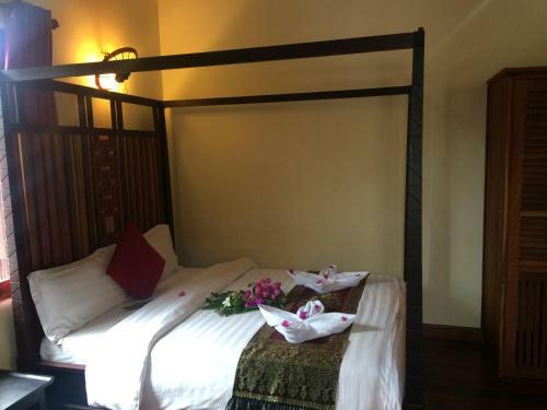 Hostal Chaluenxay Villa