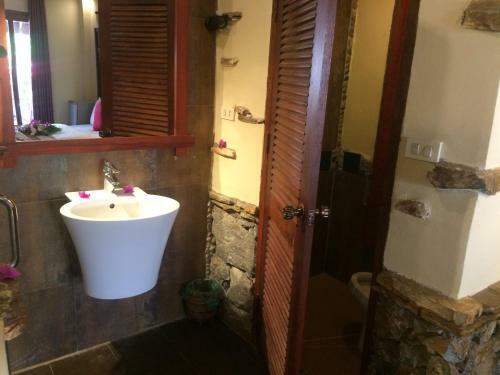 Hostal Chaluenxay Villa