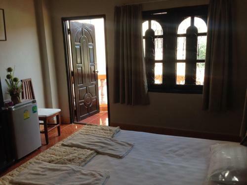 Hostal La Gondola Guesthouse