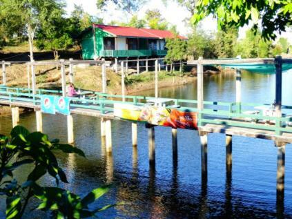 Hostal Phosy Thalang Guesthouse