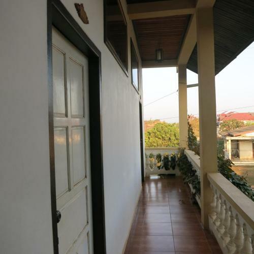 Hostal The Hillside Residence
