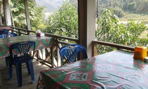 Hostal Phoy Lathda Guesthouse