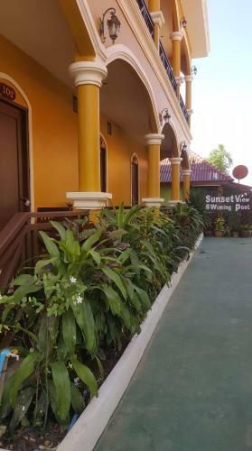 Golden Hotel Don Det