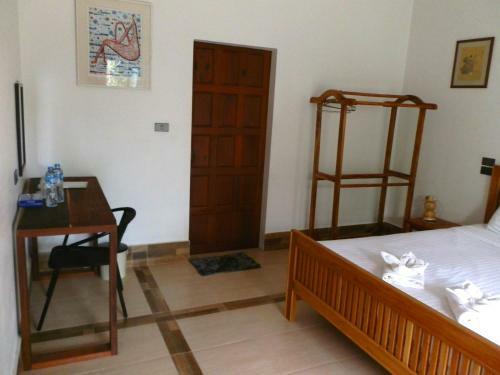 Hostal Nakorn Cafe Guest House