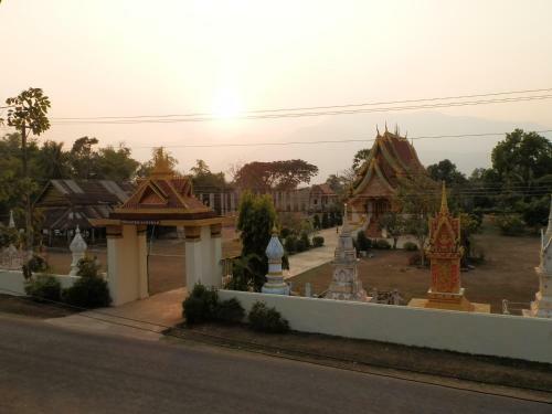 Hostal Nakorn Cafe Guest House