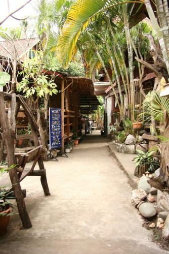 Hostal Mano Temple House