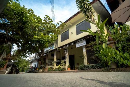 Y Not Laos Hostel