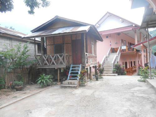 Hostal Meexai Guesthouse