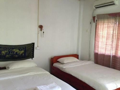 Hostal Pha Noi Guesthouse