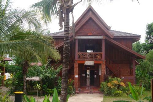 Hostal Zuela Guesthouse