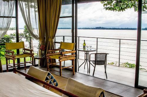 Hotel The River Resort
