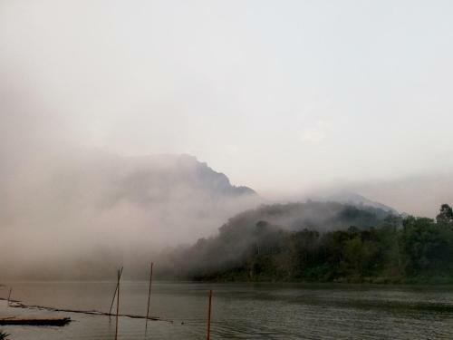 Hotel Ou River House