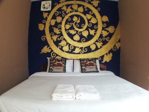 Hotel Ou River House