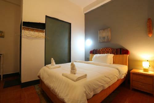 1m Hotel