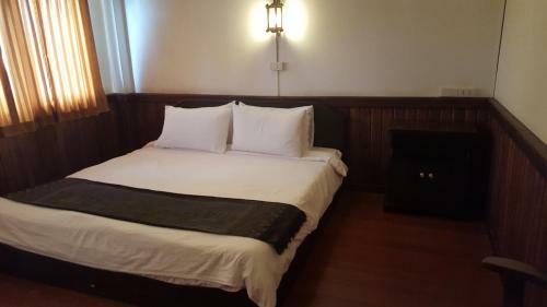 Hotel Riverside Huayxay