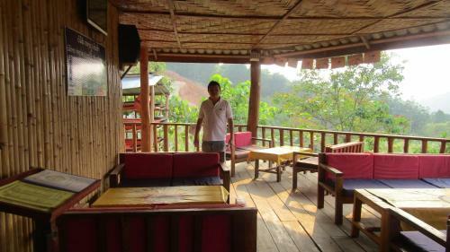 Hotel Chomdoy Bungalow & Restaurant