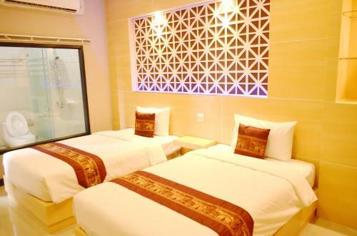 Thatluangview Hotel