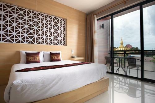 Thatluangview Hotel