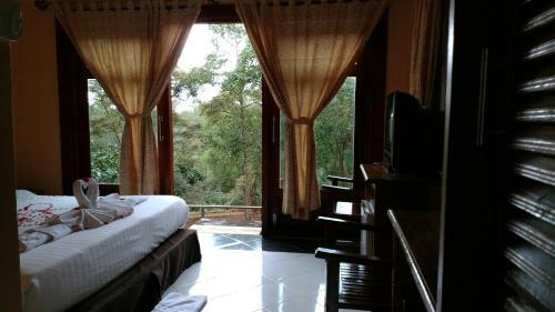 Hotel Falls View Resort Tad E-tu