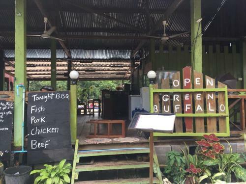 Hostal Green Buffalo G.h And Bar