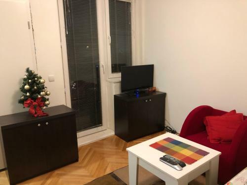 Cozy & Bright Center Apartment