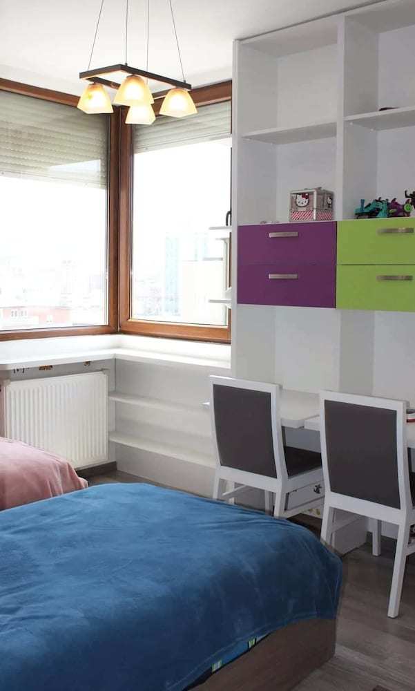 Emerald Apartment