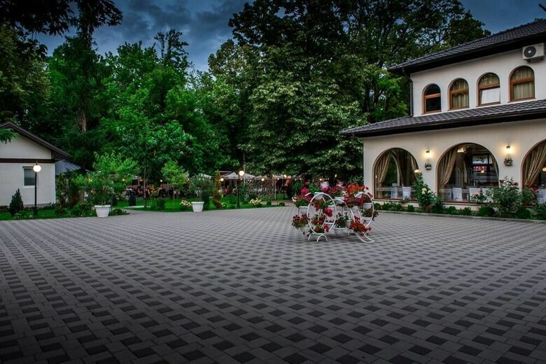 Hotel Camp Karagaq