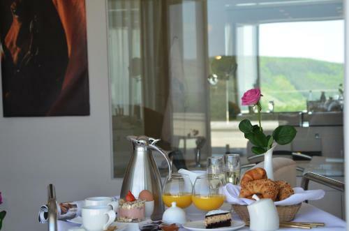 Hotel Queen Vali Palace