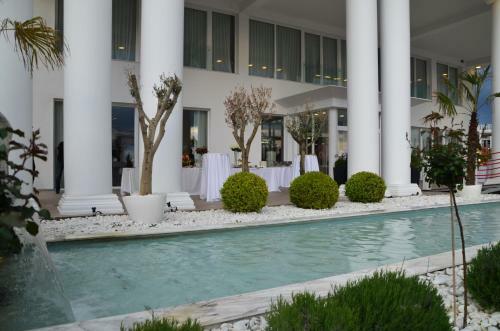 Hotel Queen Vali Palace