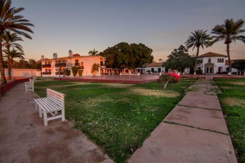 Hotel Playa De Cortes